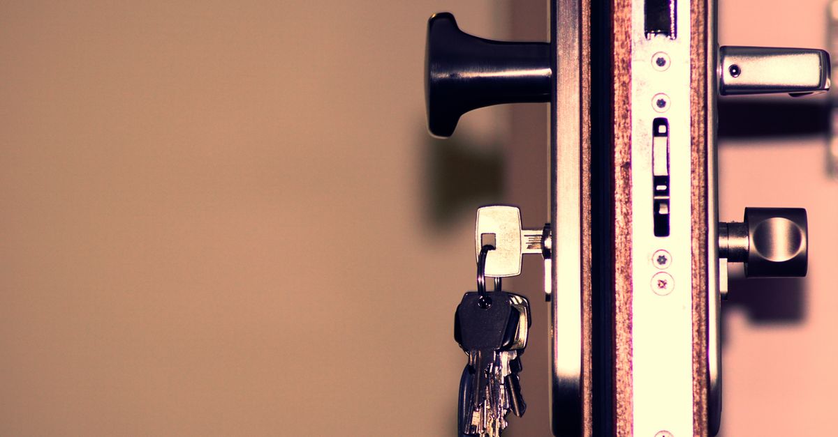 How to Avoid Locksmith Scams in Florida: Red Flags Before You Book — All Points Locksmith
